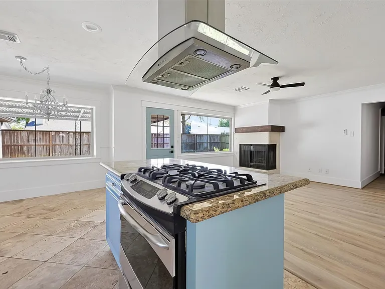 1906 Shadow Bend Dr — Photo 22