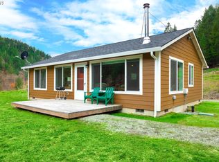 10909 N Myrtle Rd, Myrtle Creek, OR 97457