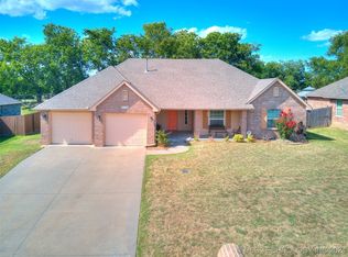 25194 Stonebridge Pkwy, Claremore, OK 74019