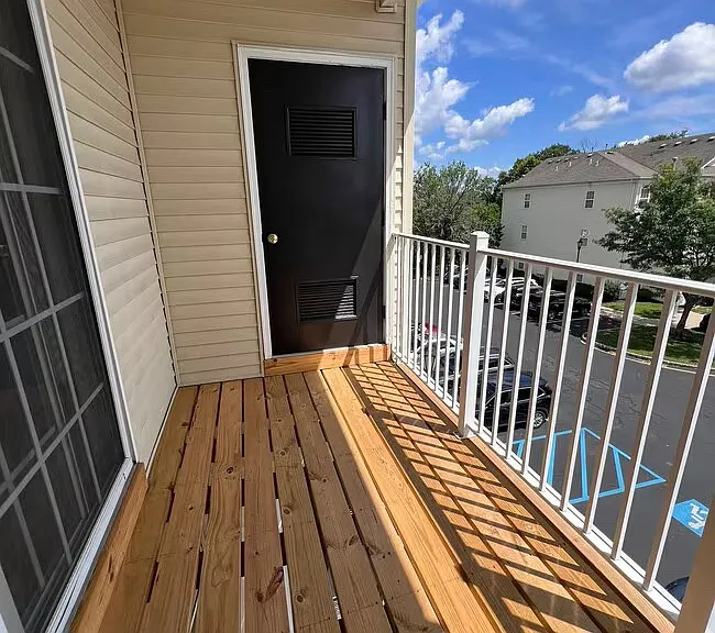 1135 Staats Ct — Photo 9
