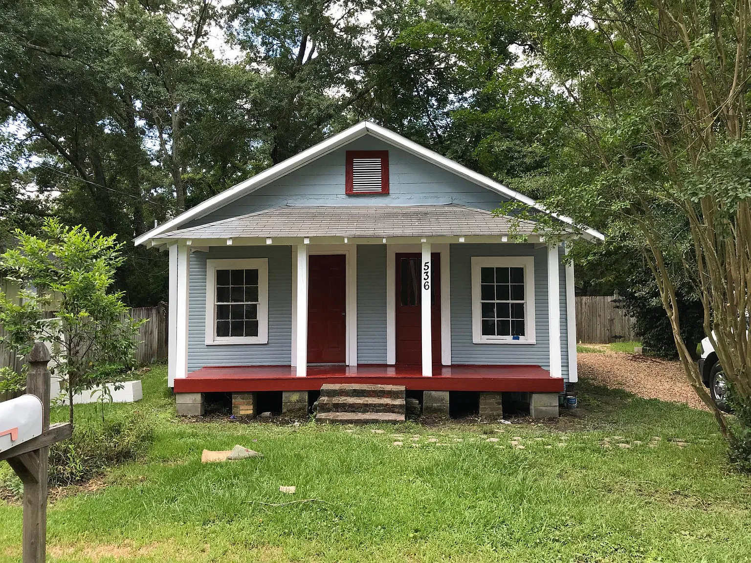 536 Miller St — Photo 1