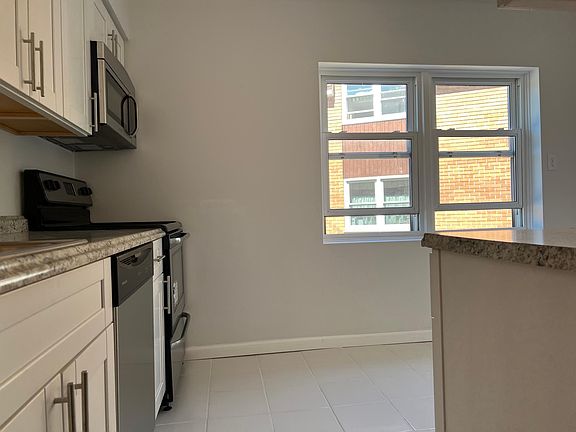 3rd image of 21032 23rd Ave APT 2