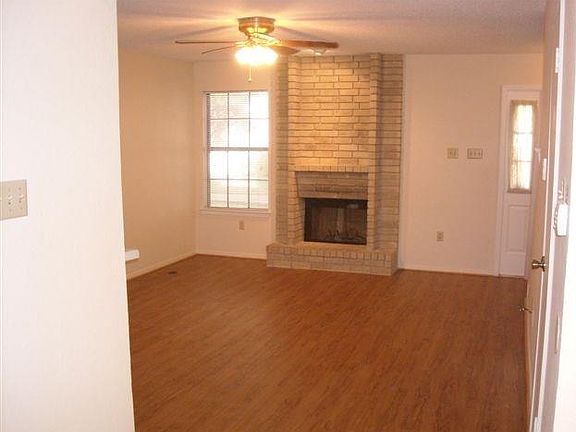4th image of 8400 Jamestown Dr APT 426