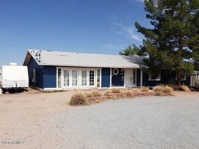 1st image of 626 N 101st Pl