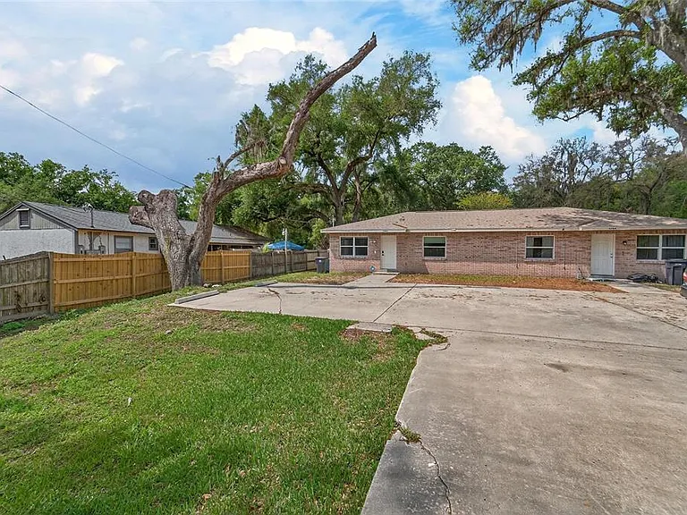 5502 Peach Ave — Photo 5