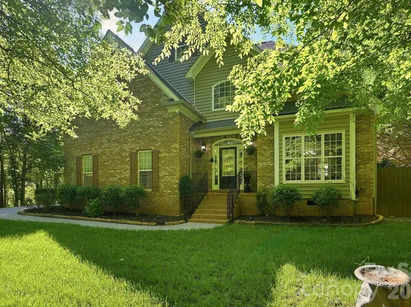 734 Lynnwood Farms Dr, Fort Mill, SC 29715
