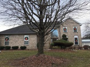 2608 Woodsview Dr, Bensalem, PA 19020
