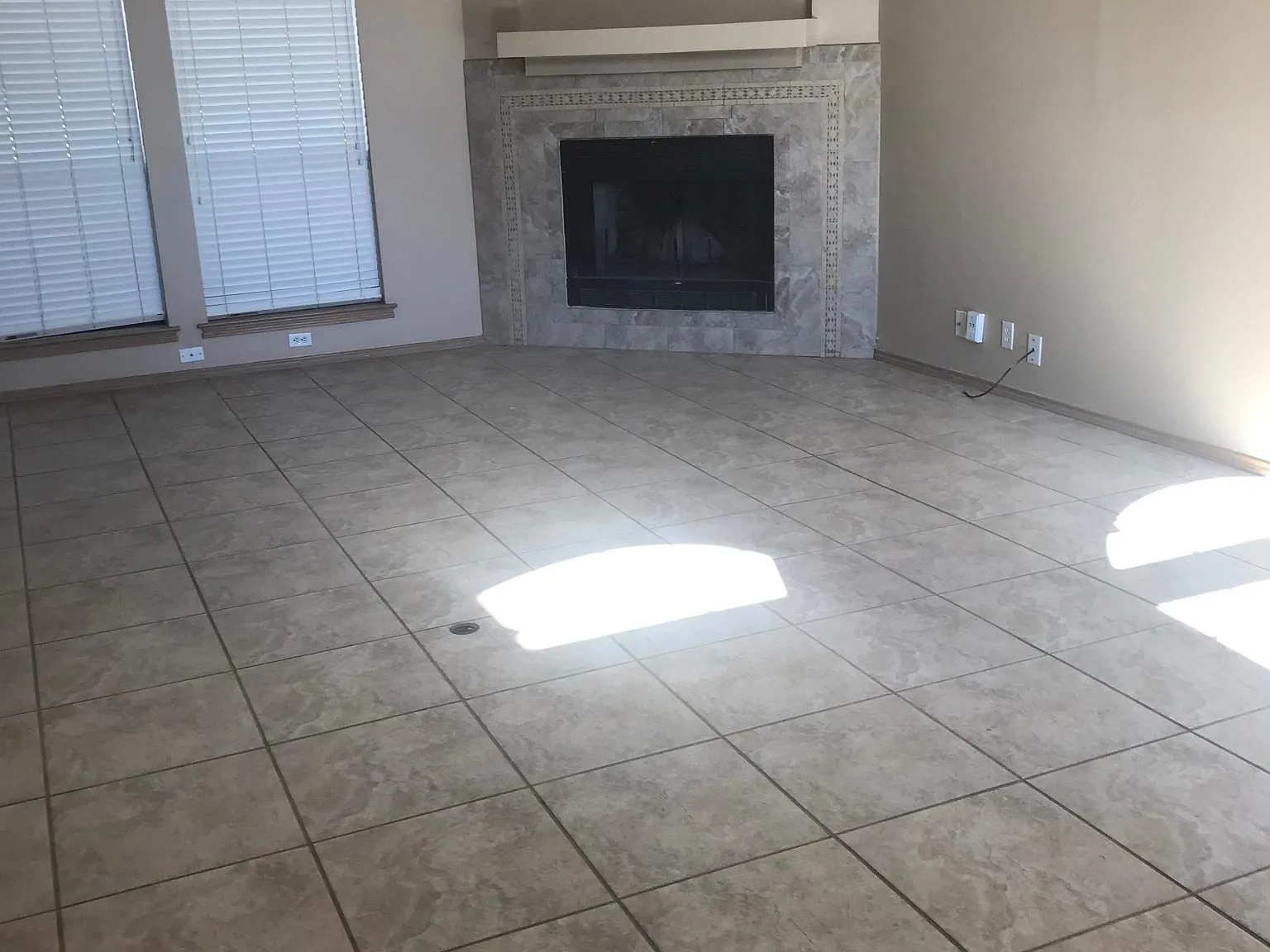 2 bed, 2.5 bath, 1722 sqft, $1,850 — Photo 4