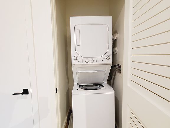5th image of 332 Pacific Ave #104