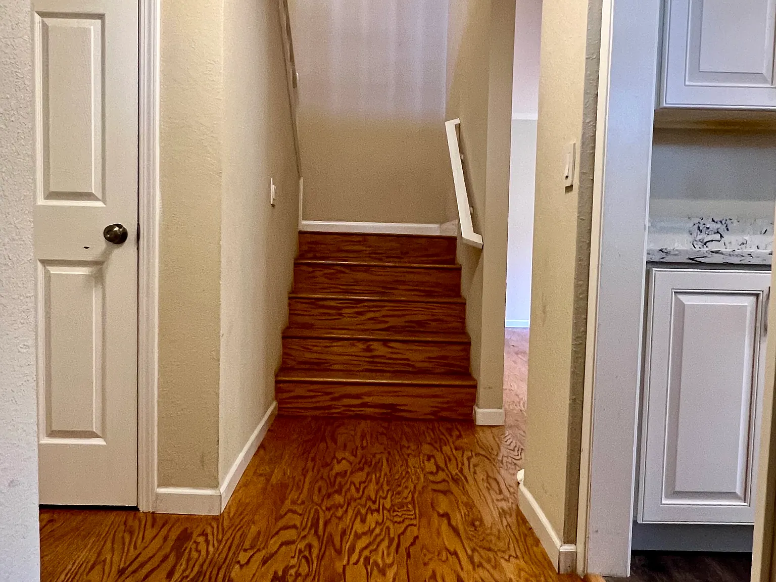 3 bed, 2.5 bath, 1659 sqft, $4,700 — Photo 4