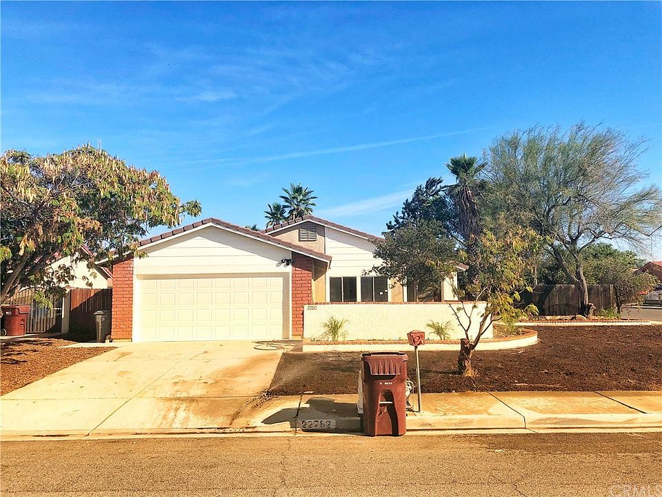 1st image of 22782 Baywood Dr