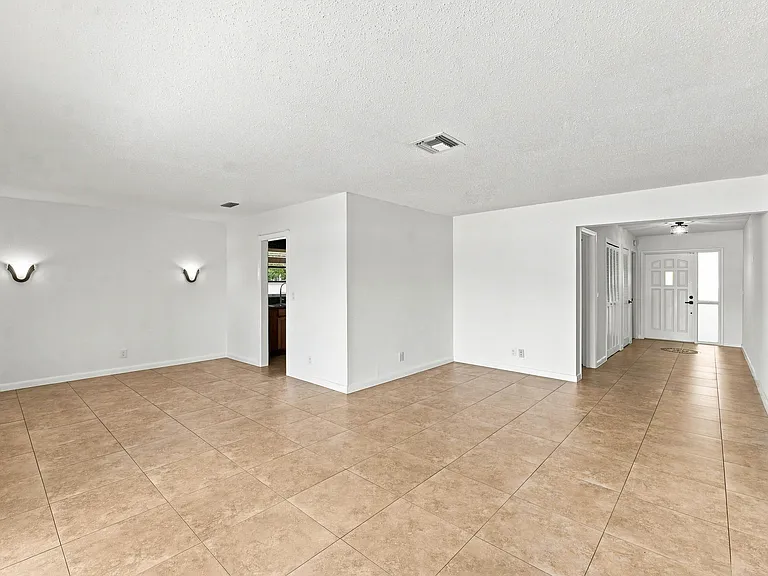 3310 NW 90th Ave #N — Photo 6