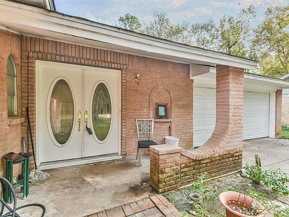 2nd image of 18222 Wild Oak Dr