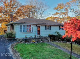 101 Larsen Rd, West Milford, NJ 07480