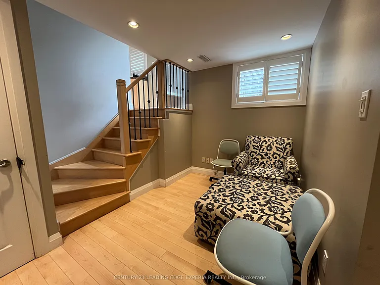 5 Southdale Dr — Photo 28