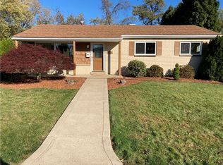 832 Macbeth Dr, Pittsburgh, PA
