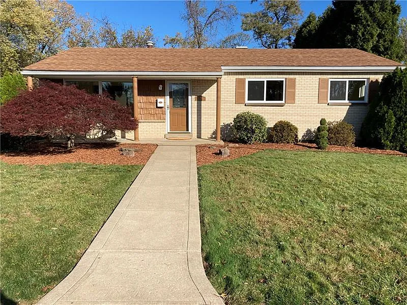 832 Macbeth Dr photo 1