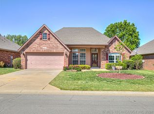 19927 E 45th St S, Broken Arrow, OK 74014