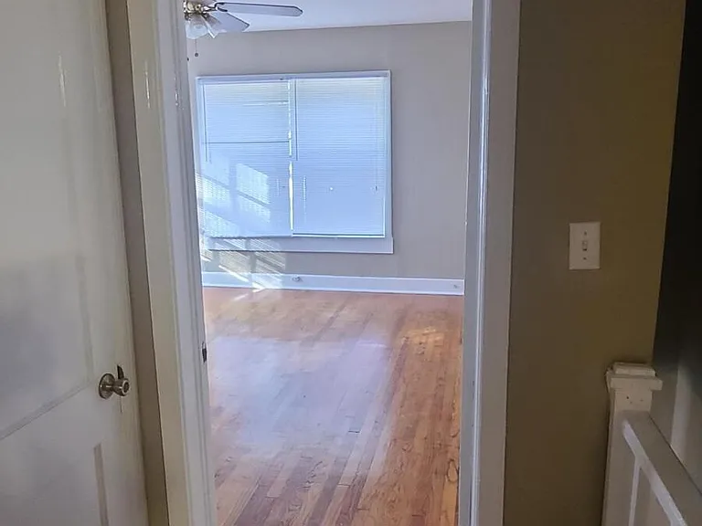 327 Decelle St #B — Photo 25