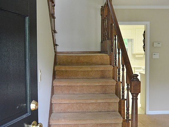 2nd image of 206 Lexington Dr
