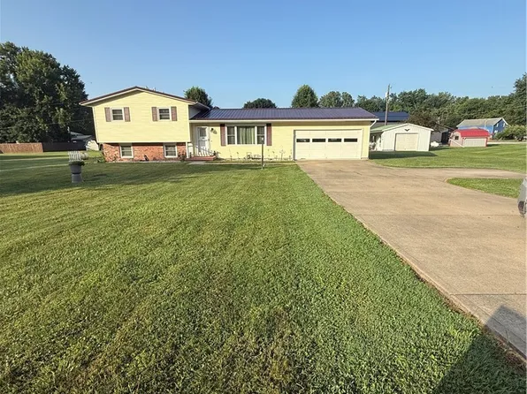 24561 County Road 24, Coshocton, OH 43812