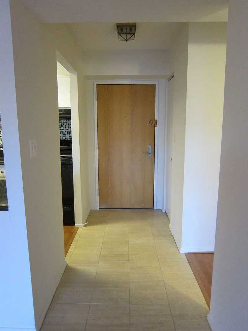 1808 Old Meadow Rd — Photo 2