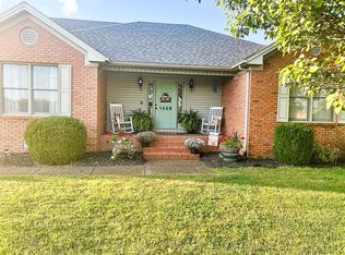 1428 N Shallow Lake Cir, Hopkinsville, KY 42240