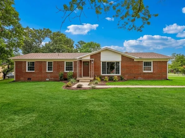 213 Andrew Dr, Clarksville, TN 37042