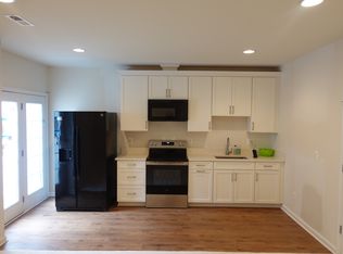 43250 Southern Walk Plz, Ashburn, VA 20148