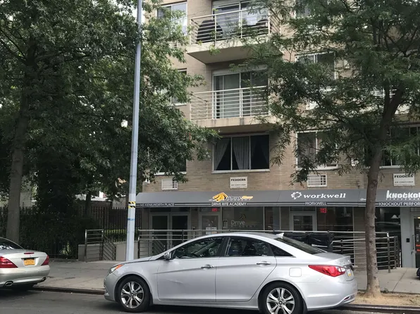 Kenilworth Plaza II condominium