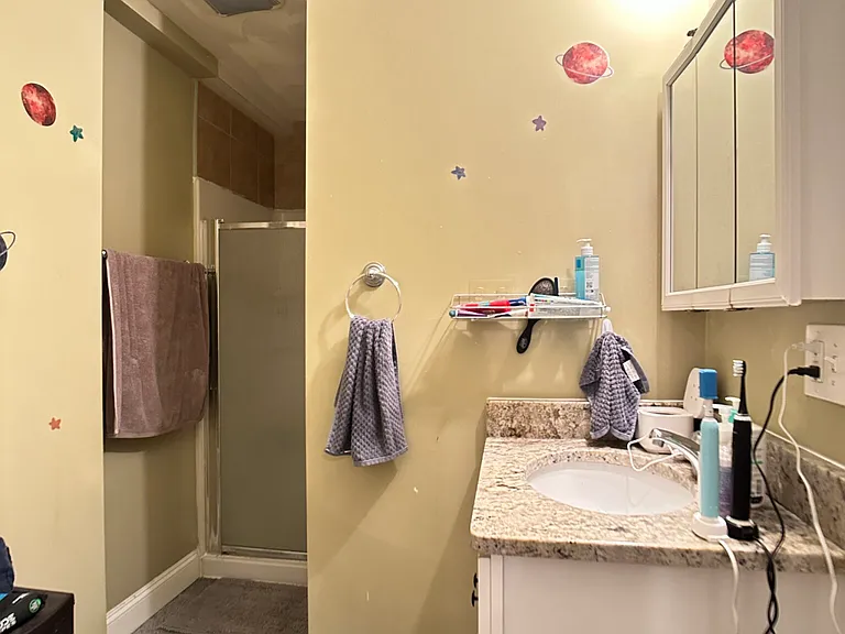 8 Carmel St #2 — Photo 11