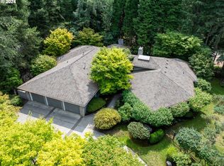 1520 S Corbett Hill Cir, Portland, OR 97219