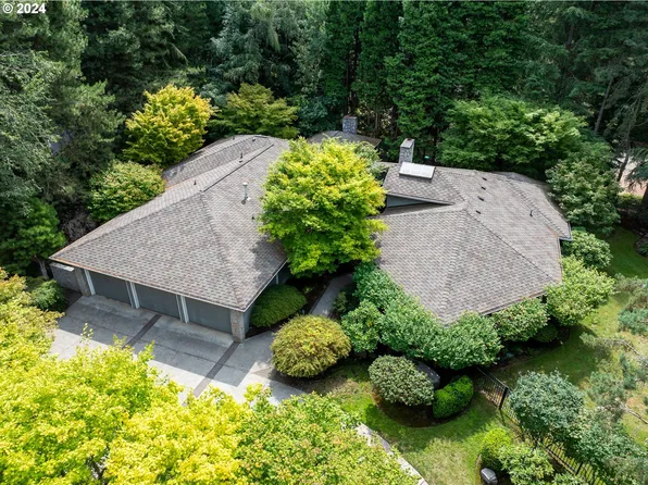 1520 S Corbett Hill Cir, Portland, OR 97219