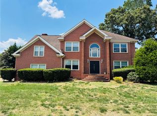 748 Greenwing Dr, Chesapeake, VA 23323