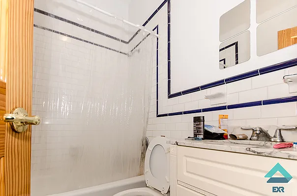 Rented by EXR | media 8