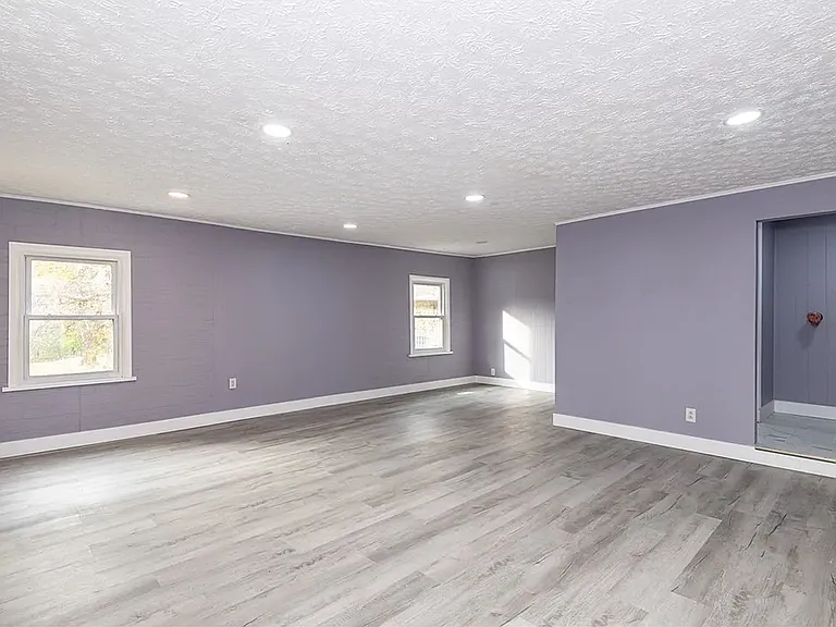 8915 Meeker Rd — Photo 13