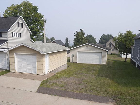 2nd image of 51938 Tamarack St