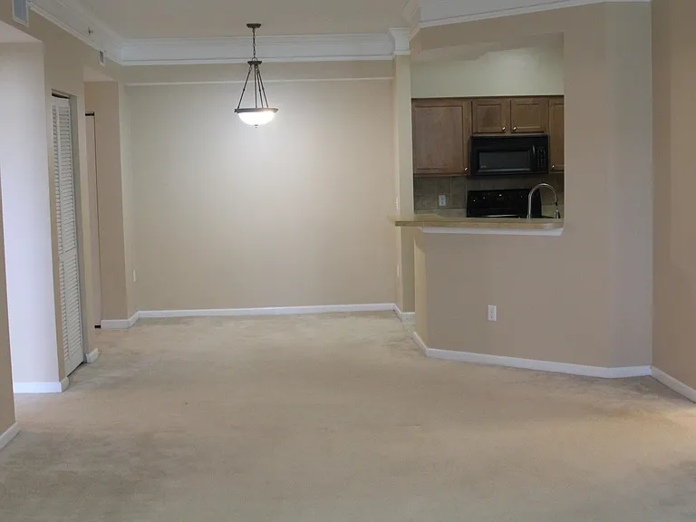 4203 Myrtlewood Cir E #4203 — Photo 3