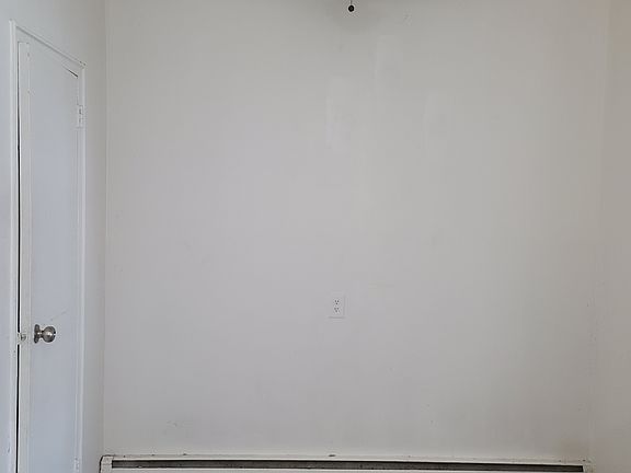 3rd image of 312 Franklin Ave APT 5