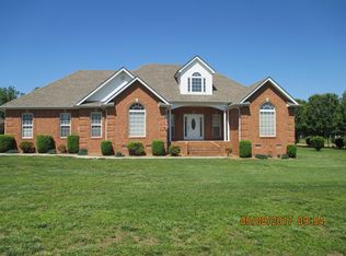 26 Shadow Mist Ln, Manchester, TN 37355