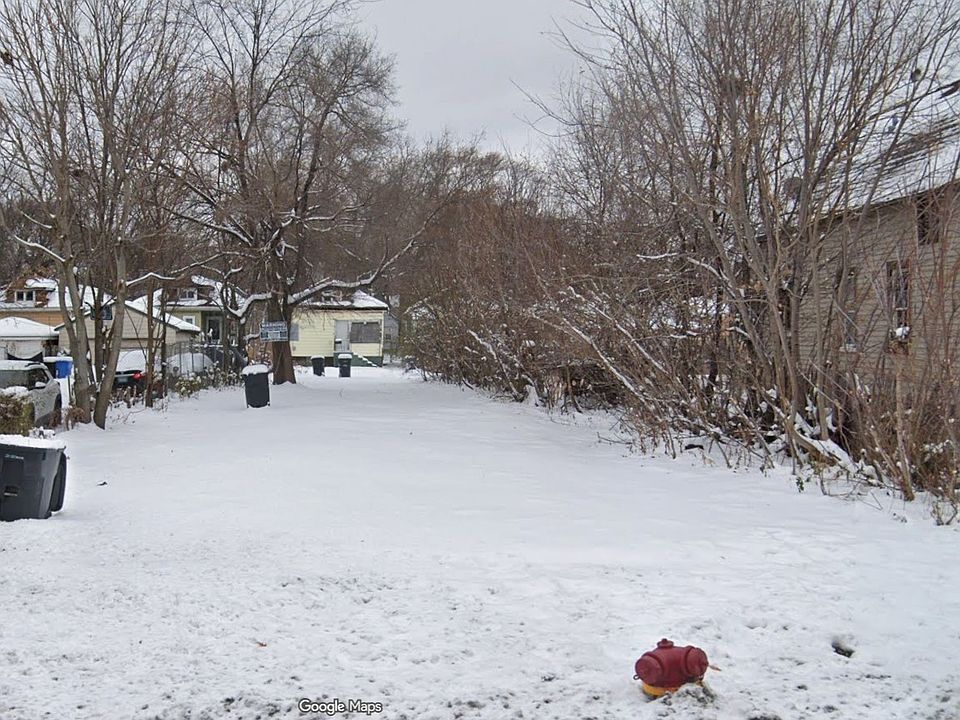 1st image of 232 W 107th St