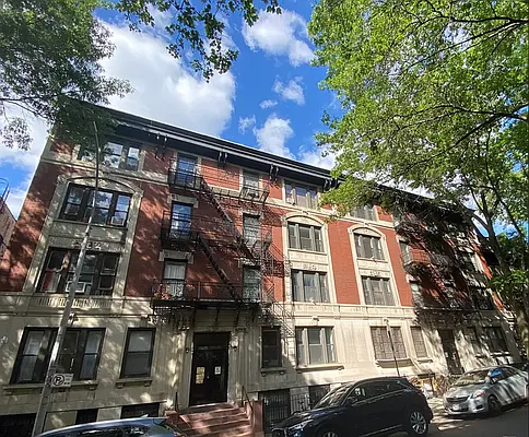 Rented by Compass | media 10