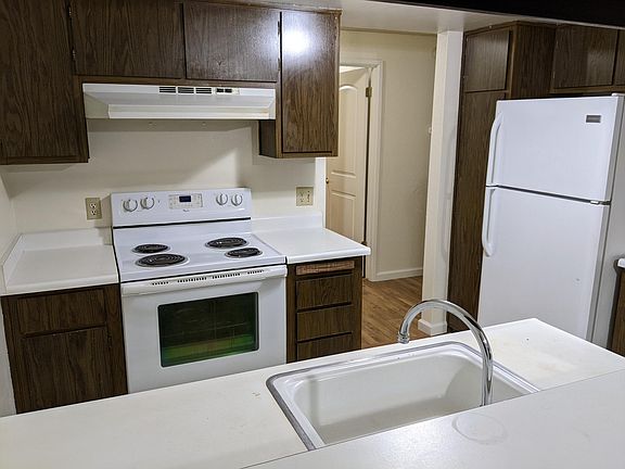 4th image of 949 Fulton Ave APT 528