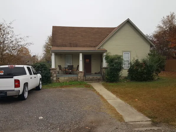 1206 Hickory Ave, Mena, AR 71953