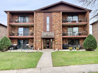 7925 Paxton Ave APT 3B, Tinley Park, IL