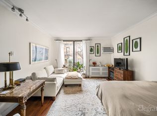 215 E 24th St APT 319, New York, NY
