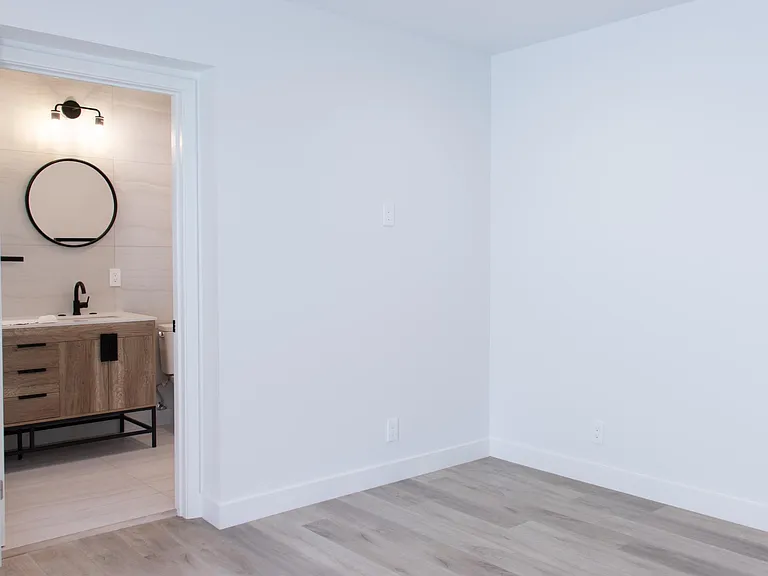 4841 Klump Ave — Photo 12