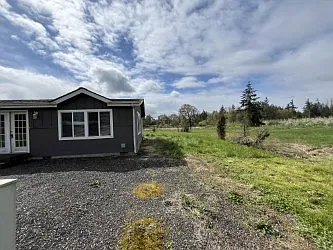 3 bed, 1352 sqft, $2,200 — Photo 3