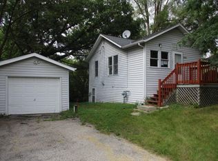 32904 Bayview Dr, Burlington, WI 53105