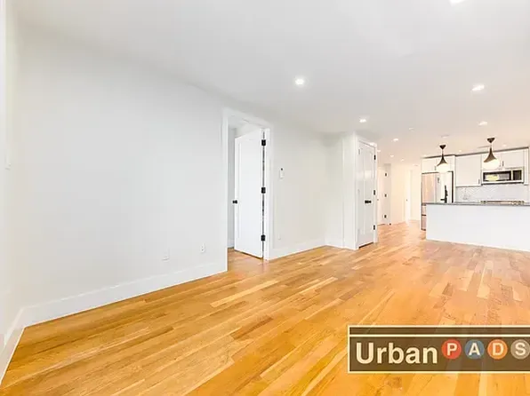 184 Adelphi Street image 2 of 26